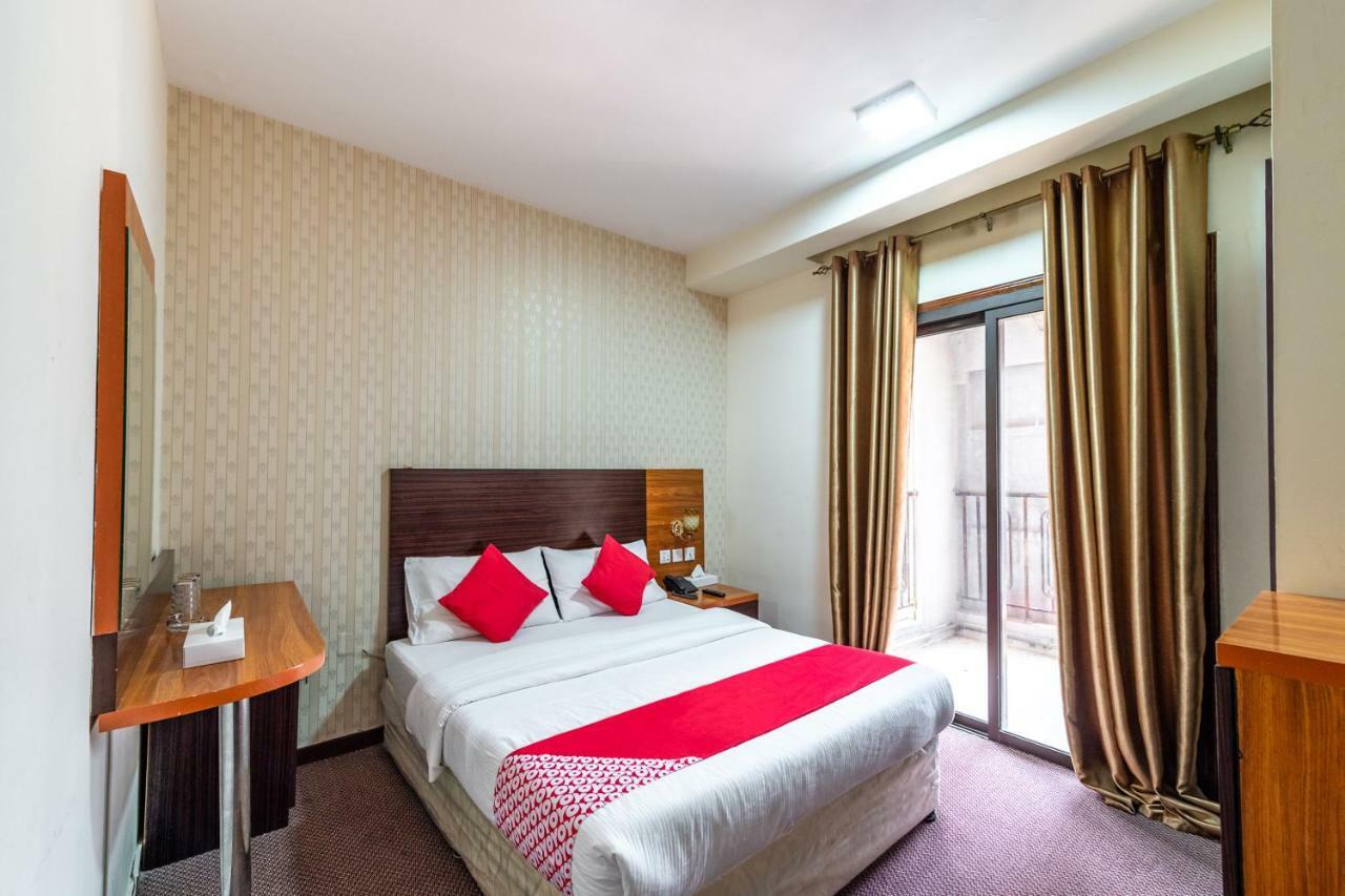 Central Paris Hotel, Baniyas Square Дубай Екстериор снимка