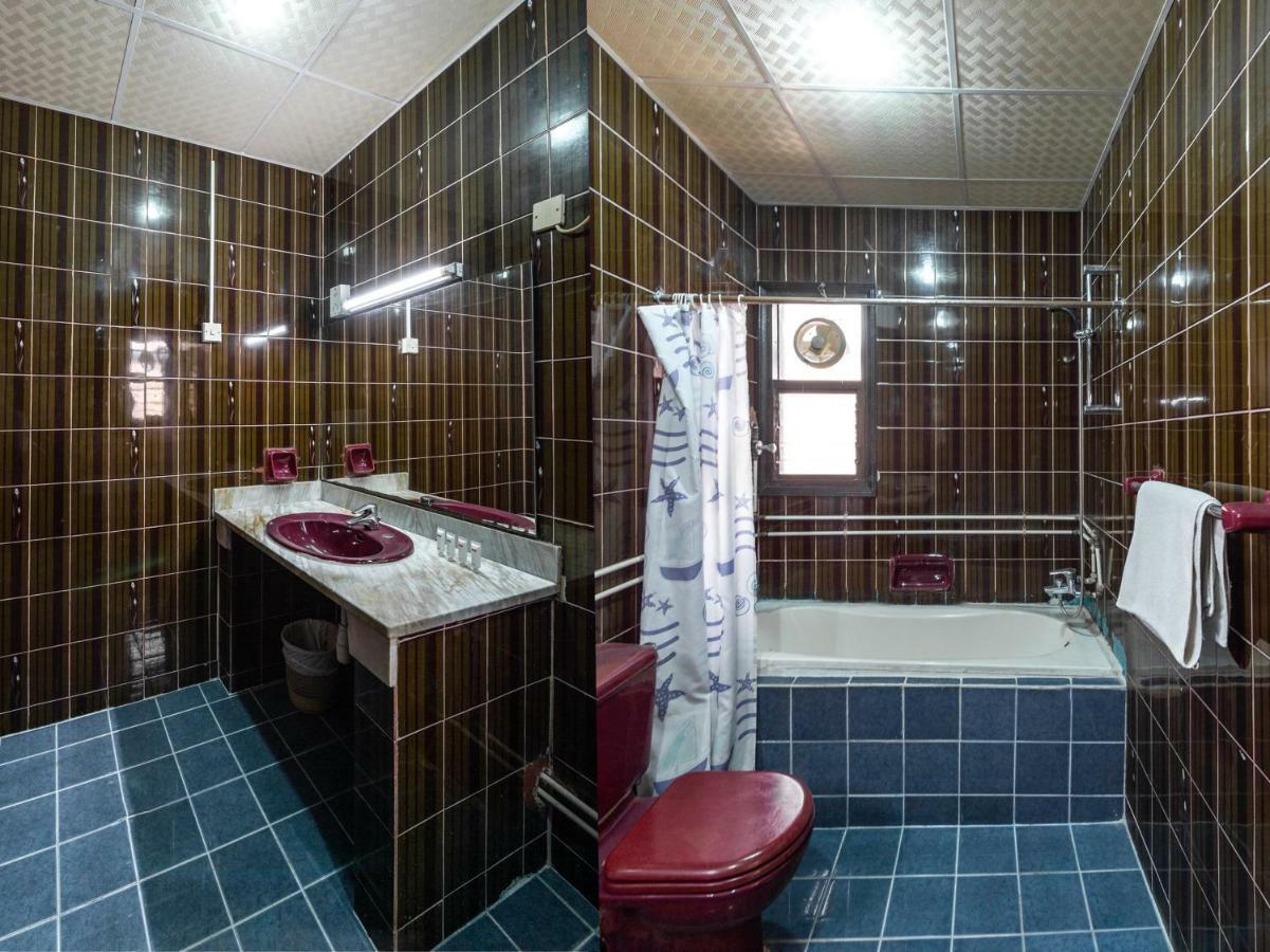 Central Paris Hotel, Baniyas Square Дубай Екстериор снимка
